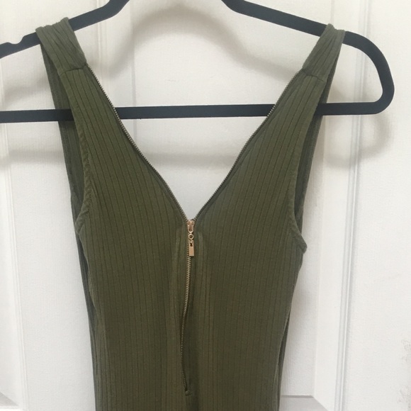 Hunter Green Body con Dress with Gold Zipper - Picture 2 of 3